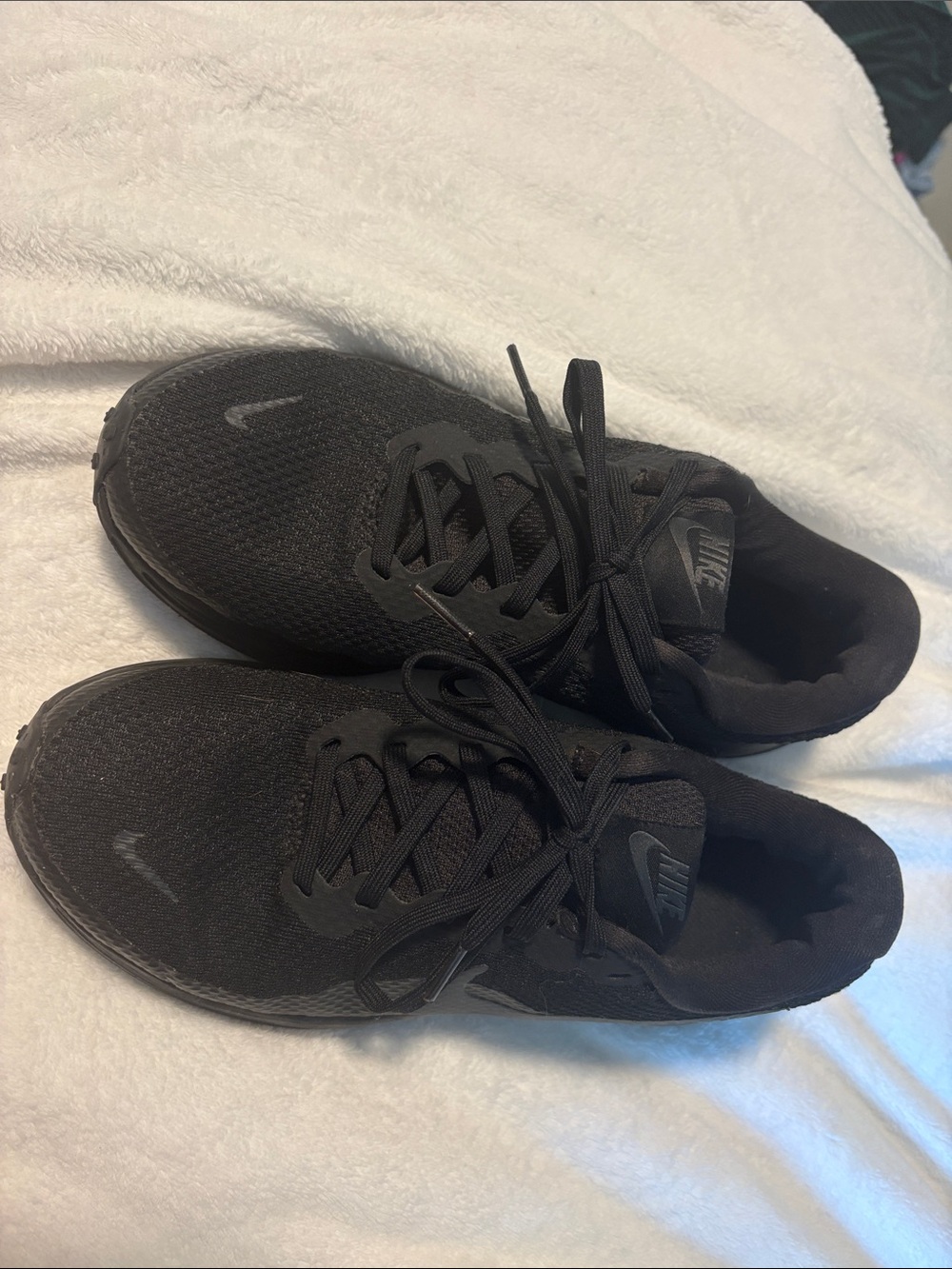Nike Women’s Black Running Shoes - Lightweight Comfort
